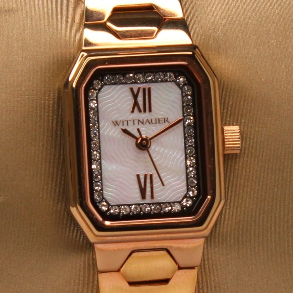 Wittnauer Ladies Watch Crystal Insets Rose Gold Tone Mother Of Pearl Dial 20mm